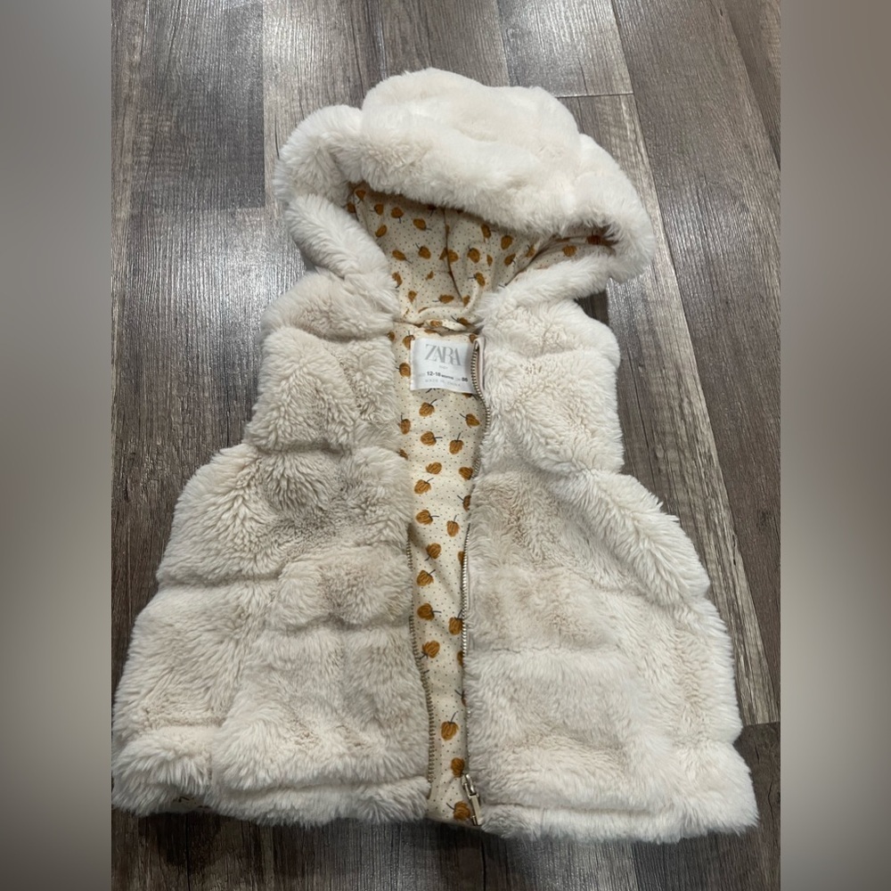ZARA Baby 12-18months plush faux fur teddy bears vest crème puffer winter